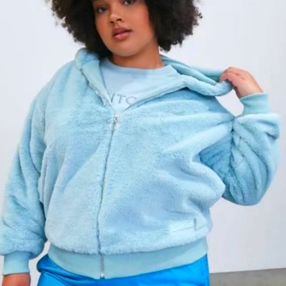 PANTONE Forever 21 Hooded FAUX Fur Soft XLARGE Fluffy Jacket